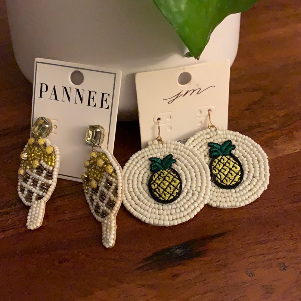 Women’s earrings